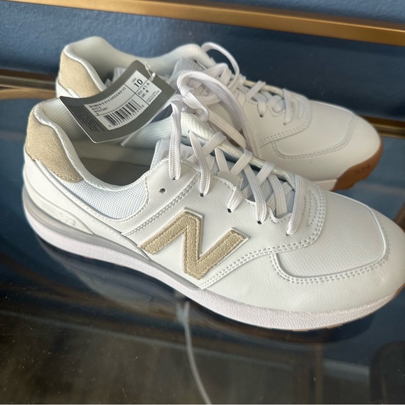 New Balance White and Beige Women’s 574 Greens v2 spikeless Golf shoes - Picture 2 of 4